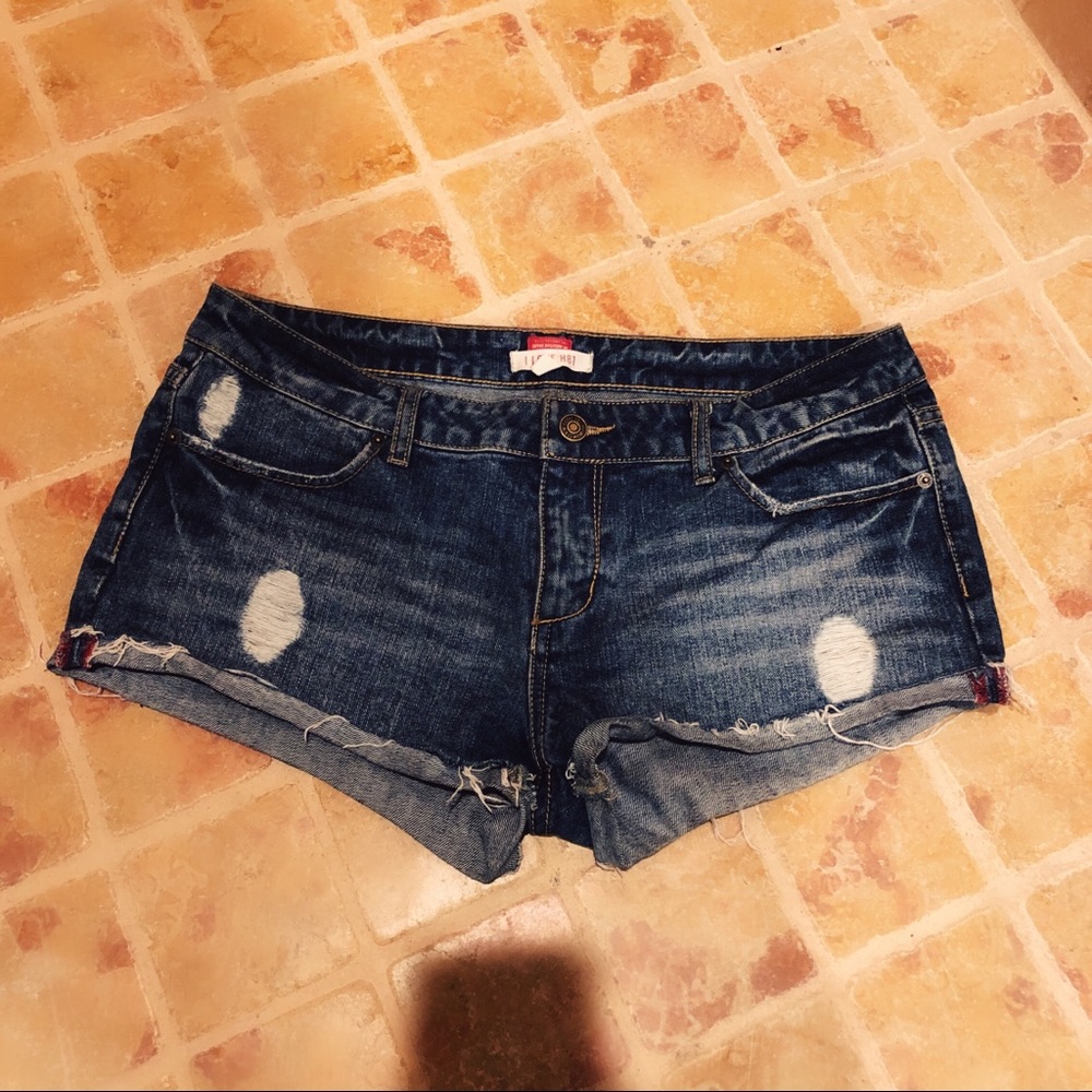 Worn twice !!! Like new !!!